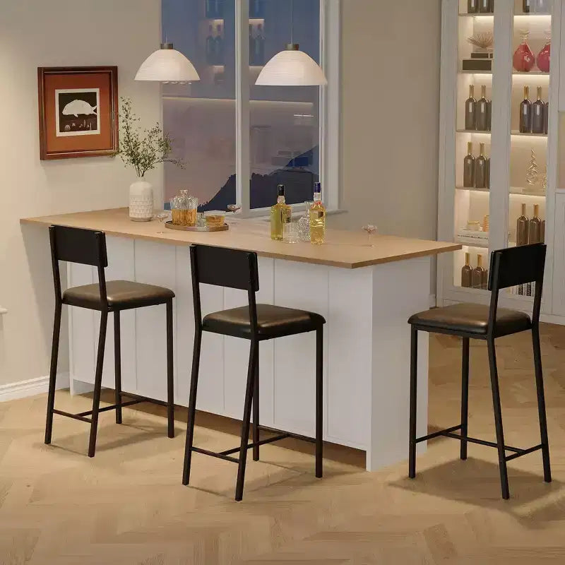 Upholstered PU Dining Chairs with Curved Backrest and Metal Legs, for Home, Bar, Black